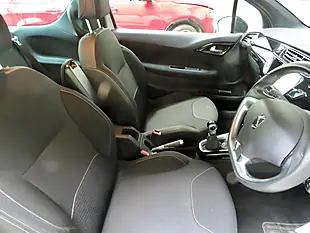 Used 2018 DS Automobiles DS 3 Connected Chic White - Interior and Exterior details 8