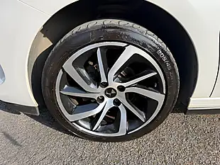 Used 2018 DS Automobiles DS 3 Connected Chic White - Interior and Exterior details 12