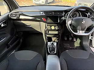 Used 2018 DS Automobiles DS 3 Connected Chic White - Interior and Exterior details 16