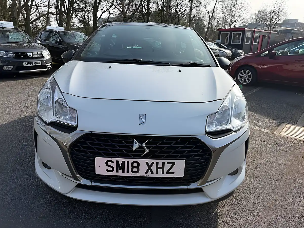 Used 2018 DS Automobiles DS 3 Connected Chic White - Interior and Exterior details 2