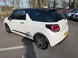 Used 2018 DS Automobiles DS 3 Connected Chic White - Interior and Exterior details 5