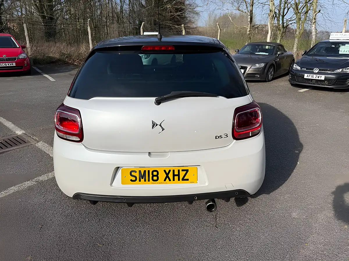 Used 2018 DS Automobiles DS 3 Connected Chic White - Interior and Exterior details 6