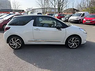 Used 2018 DS Automobiles DS 3 Connected Chic White - Interior and Exterior details 8