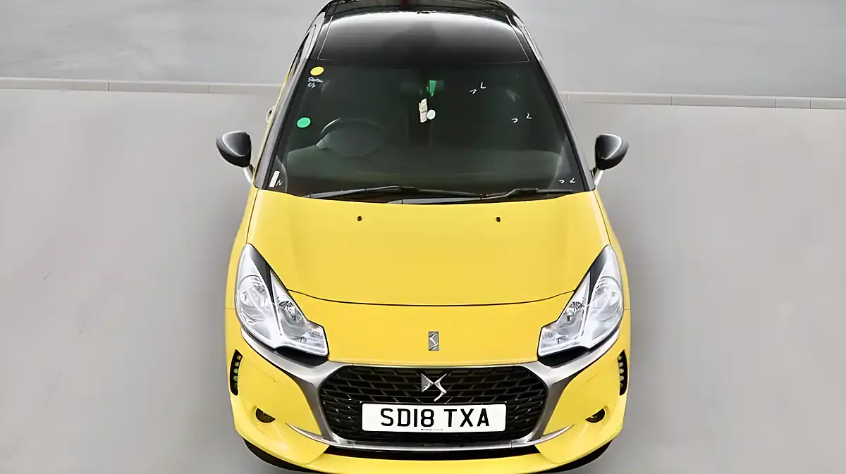 Used 2018 DS Automobiles DS 3 Connected Chic Yellow - Interior and Exterior details 2