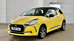 Used 2018 DS Automobiles DS 3 Connected Chic Yellow - Interior and Exterior details 3