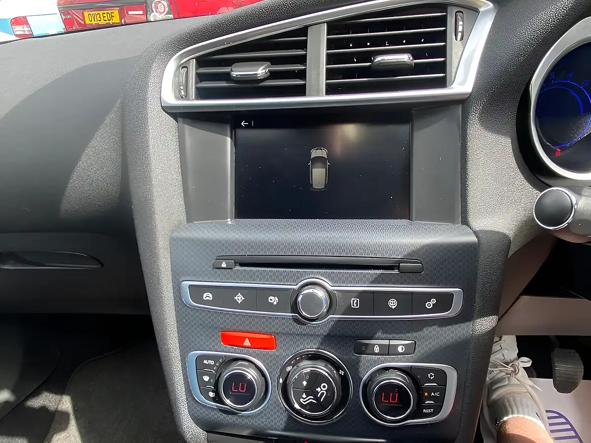 Used 2018 DS Automobiles DS 4 Elegance Grey - Interior and Exterior details 20