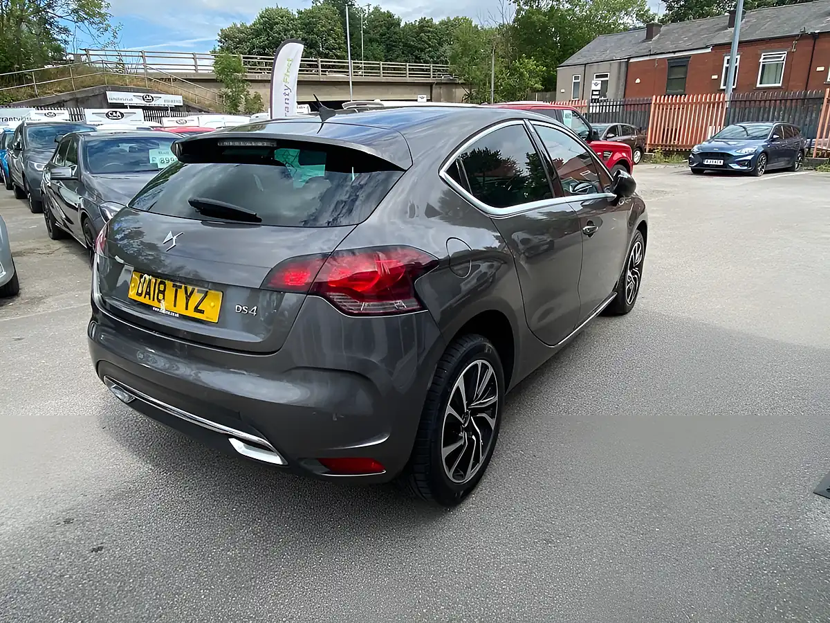 Used 2018 DS Automobiles DS 4 Elegance Grey - Interior and Exterior details 8