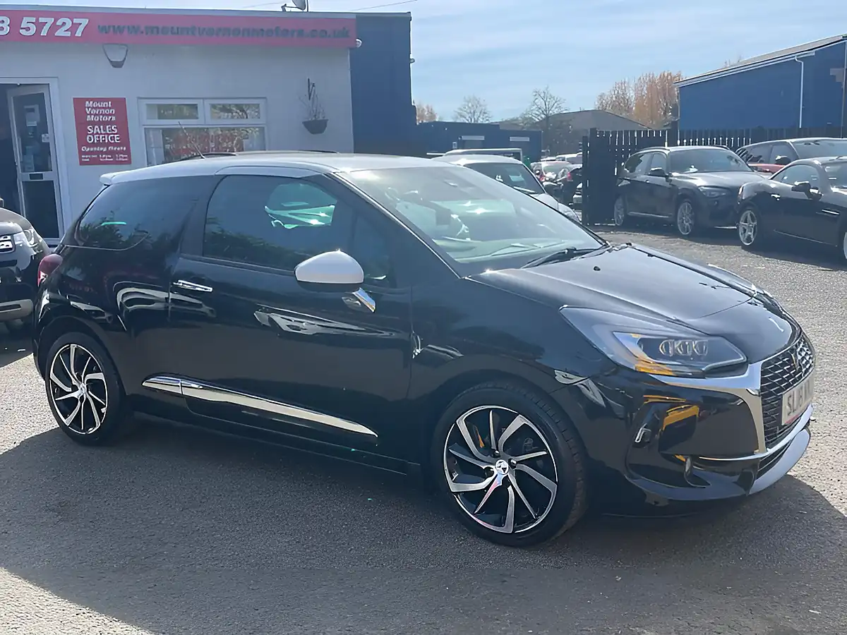 Used 2018 DS DS 3 Prestige Black - Interior and Exterior details 10