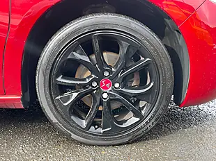 Used 2018 DS DS 4 Performance Line Red - Interior and Exterior details 11