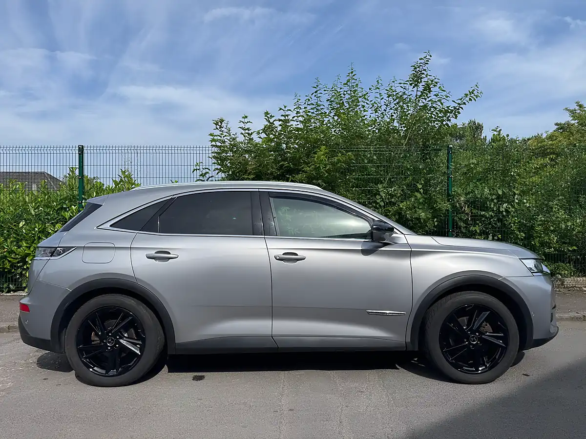 Used 2018 DS DS 7 Prestige Crossback Grey - Interior and Exterior details 2