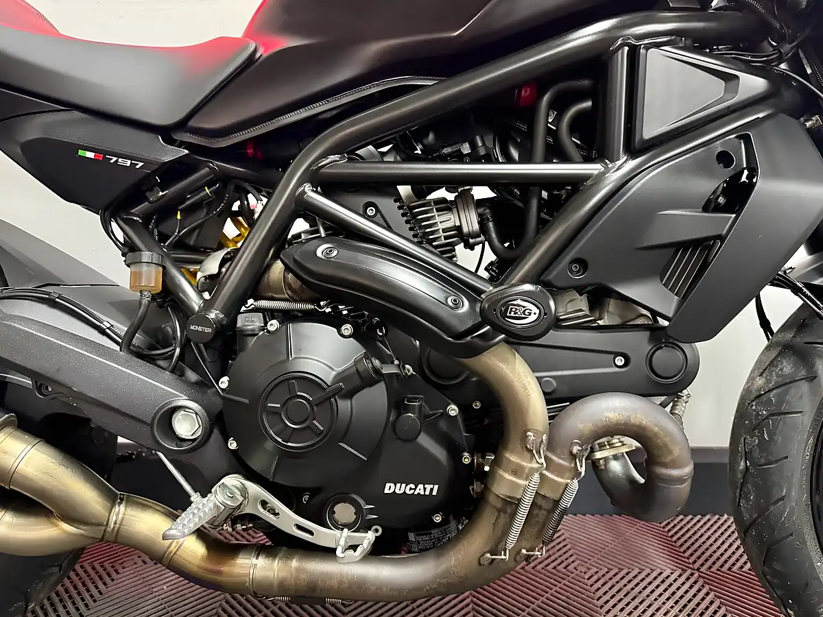 Used 2018 Ducati Monster 797 Plus Black - Interior and Exterior details 11