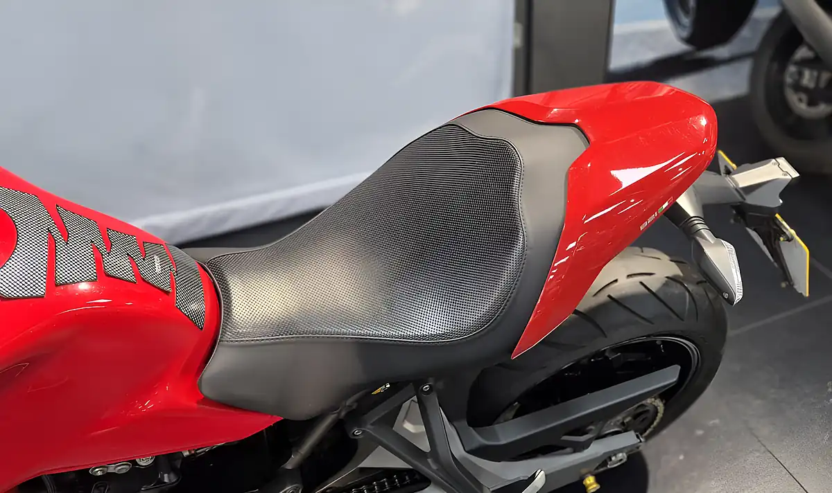 Used 2018 Ducati Monster 821 Ducati Red - Interior and Exterior details 7