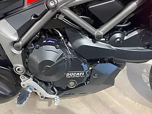Used 2018 Ducati Multi Red Red - Interior and Exterior details 4