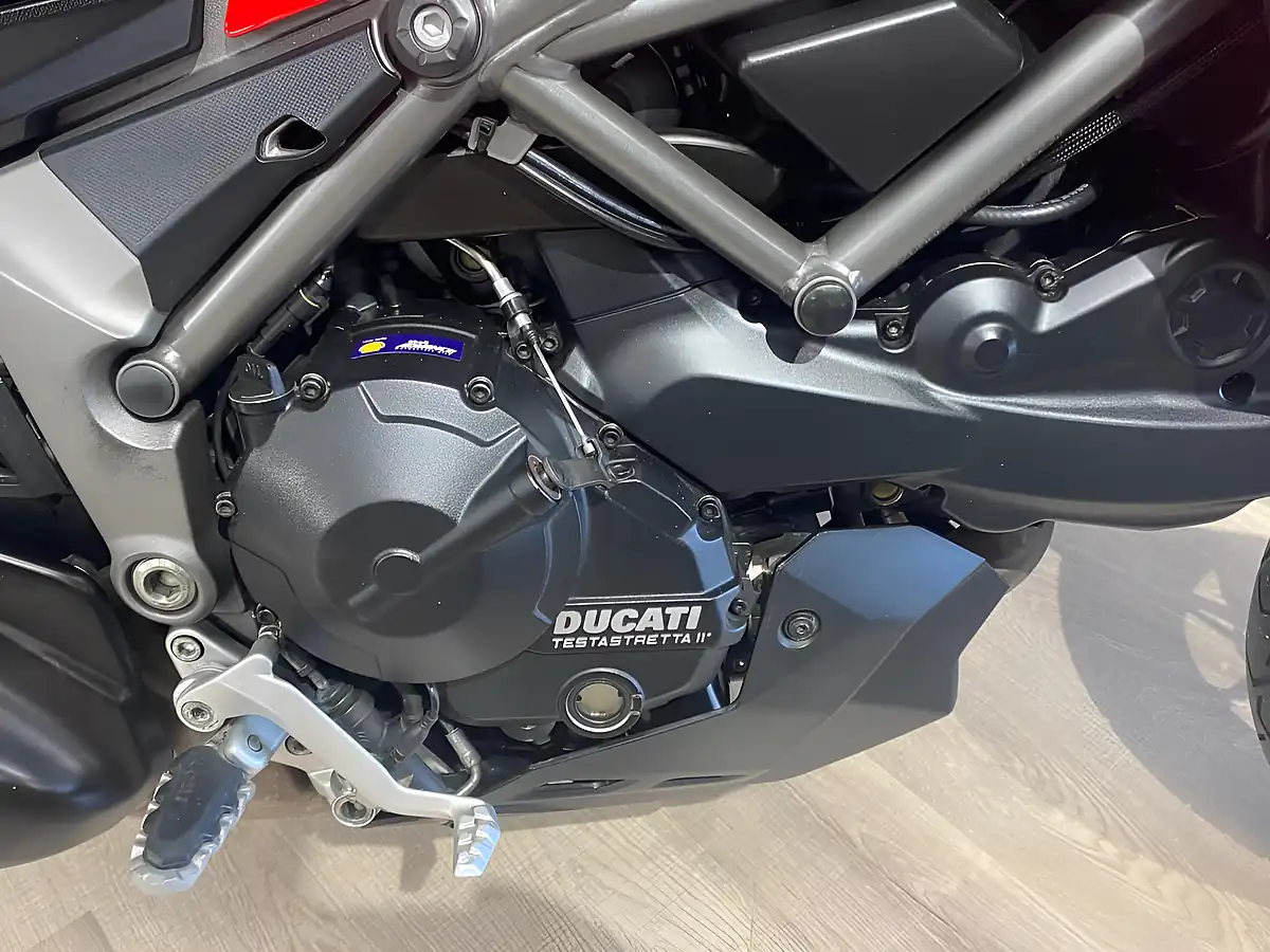 Used 2018 Ducati Multi Red Red - Interior and Exterior details 4
