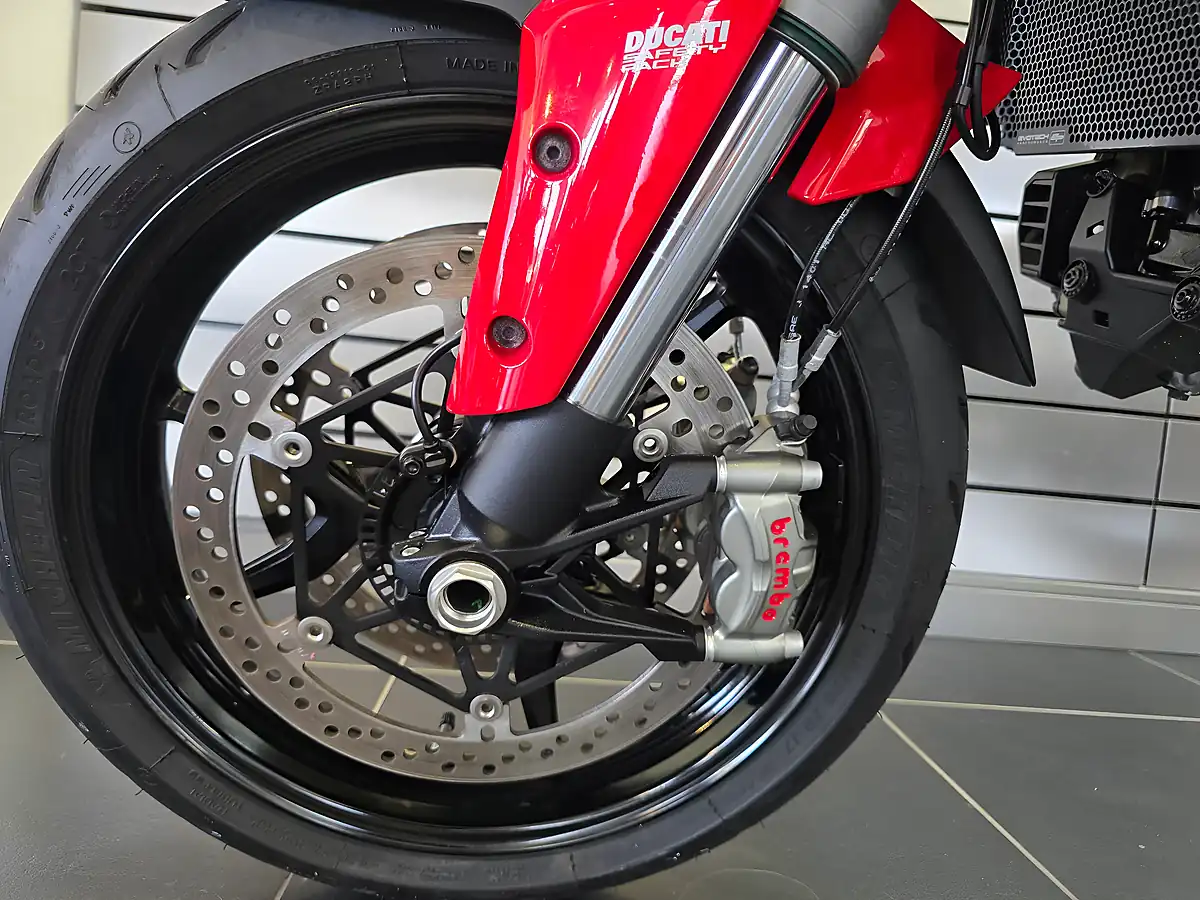 Used 2018 Ducati Multistrada 1200 S Red - Interior and Exterior details 19