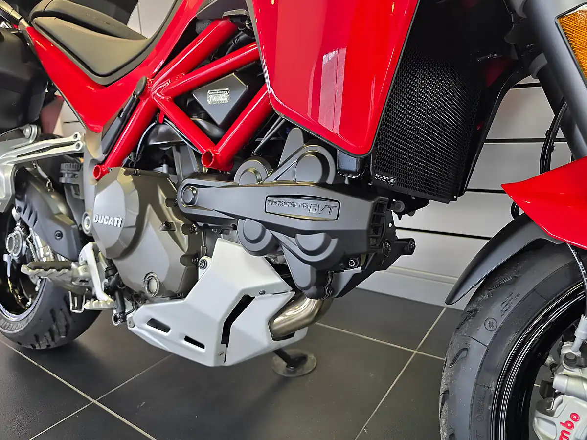 Used 2018 Ducati Multistrada 1200 S Red - Interior and Exterior details 6