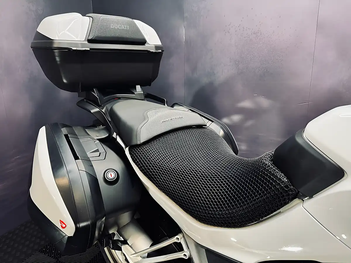 Used 2018 Ducati Multistrada 1260 S White - Interior and Exterior details 13
