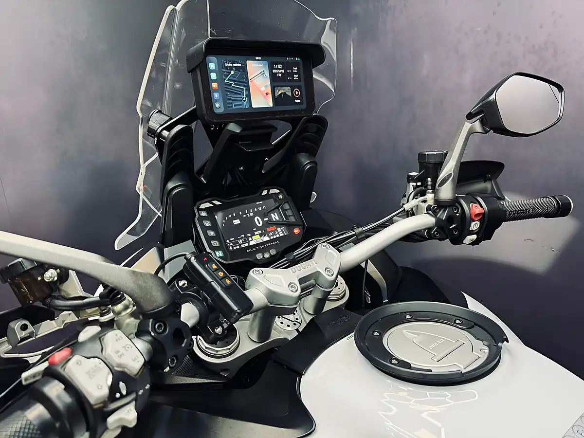 Used 2018 Ducati Multistrada 1260 S White - Interior and Exterior details 7