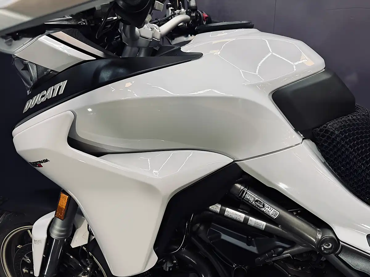 Used 2018 Ducati Multistrada 1260 S White - Interior and Exterior details 9