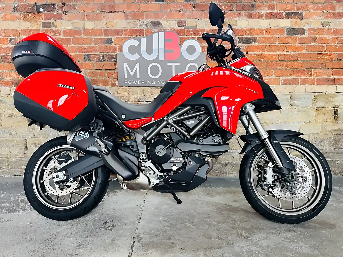 Used 2018 Ducati Multistrada 950 Red - Interior and Exterior details 2