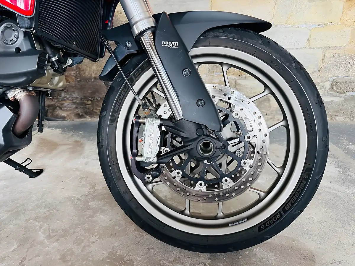 Used 2018 Ducati Multistrada 950 Red - Interior and Exterior details 5