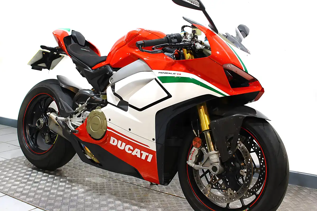 Used 2018 Ducati Panigale V4 Speciale Red - Interior and Exterior details 2