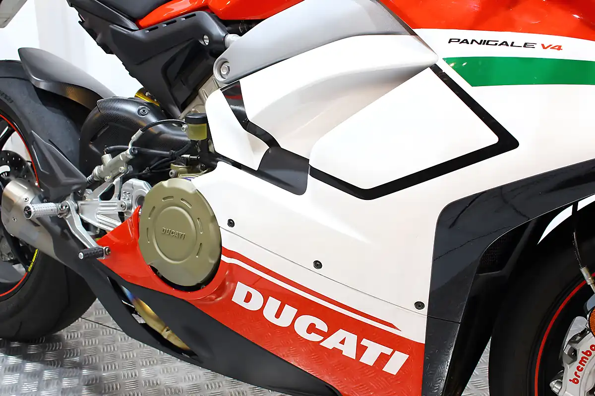 Used 2018 Ducati Panigale V4 Speciale Red - Interior and Exterior details 5