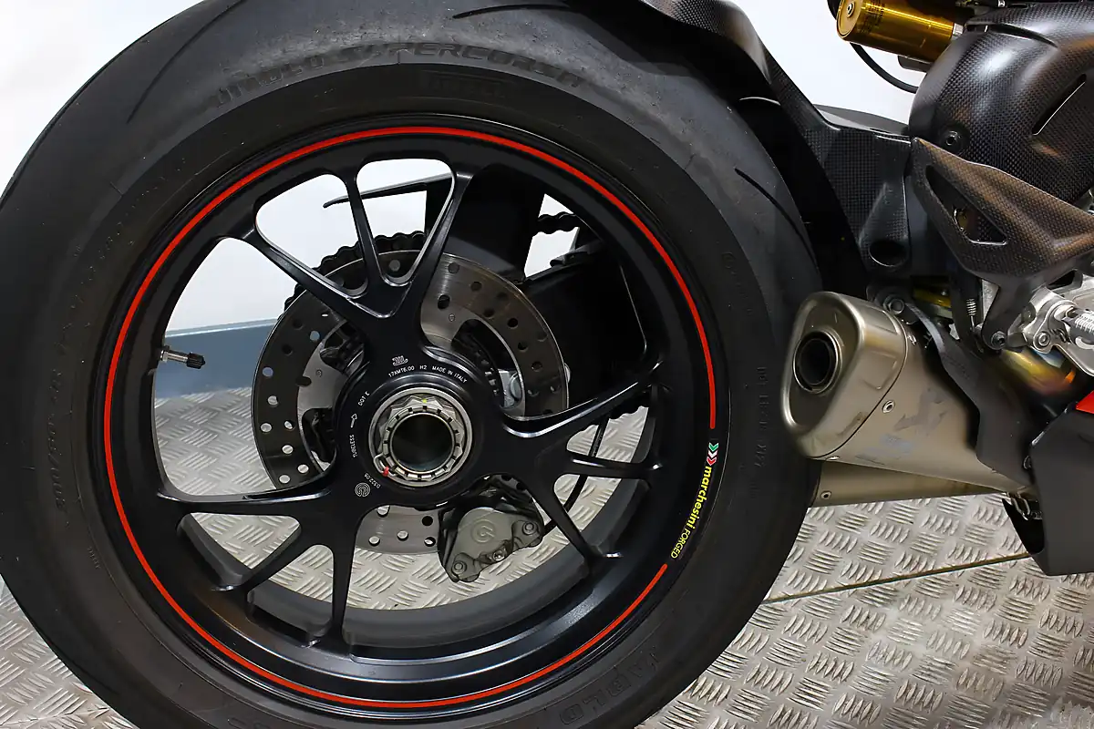 Used 2018 Ducati Panigale V4 Speciale Red - Interior and Exterior details 6