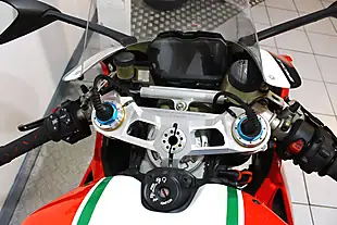 Used 2018 Ducati Panigale V4 Speciale Red - Interior and Exterior details 7