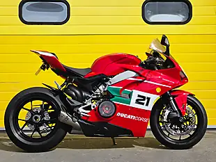 Used 2018 Ducati Panigale V4 Troy Bayliss Replica Red - Interior and Exterior details 2