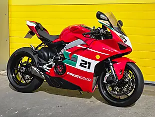 Used 2018 Ducati Panigale V4 Troy Bayliss Replica Red - Interior and Exterior details 3
