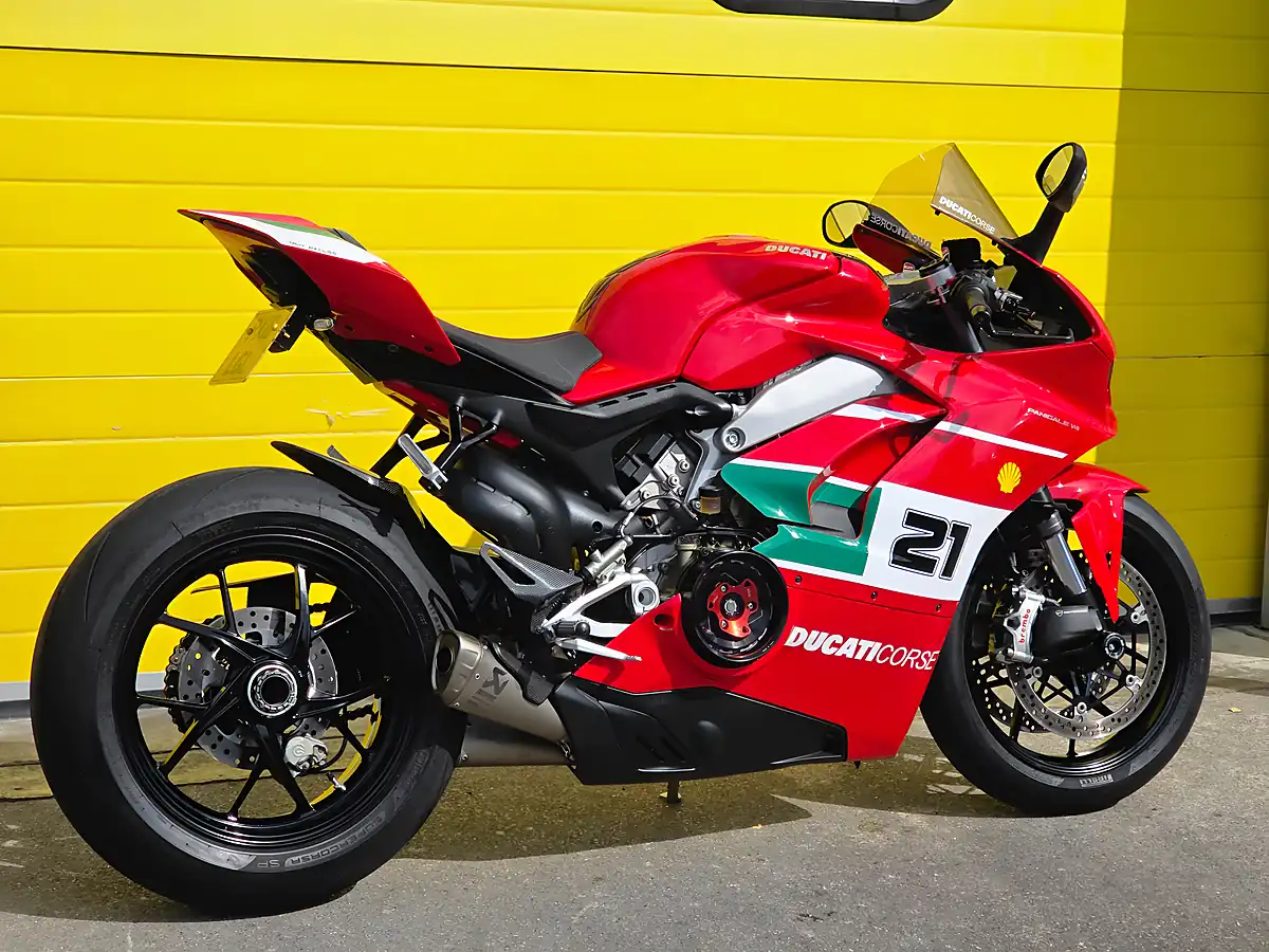 Used 2018 Ducati Panigale V4 Troy Bayliss Replica Red - Interior and Exterior details 4