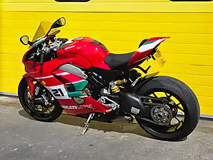 Used 2018 Ducati Panigale V4 Troy Bayliss Replica Red - Interior and Exterior details 6