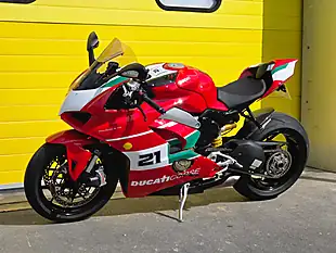 Used 2018 Ducati Panigale V4 Troy Bayliss Replica Red - Interior and Exterior details 7