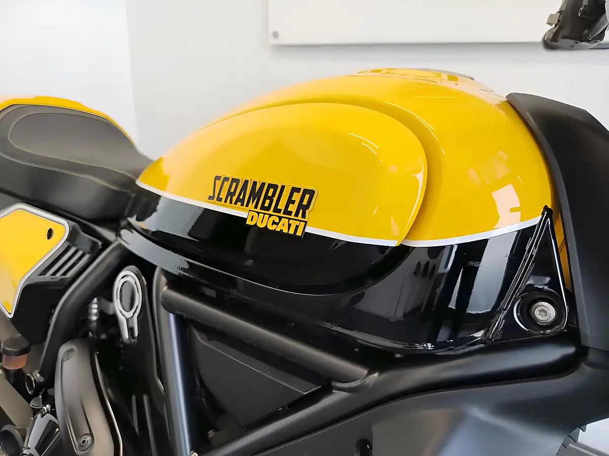 Used 2018 Ducati Scrambler Full Throttle Black and Yellow - Interior and Exterior details 14