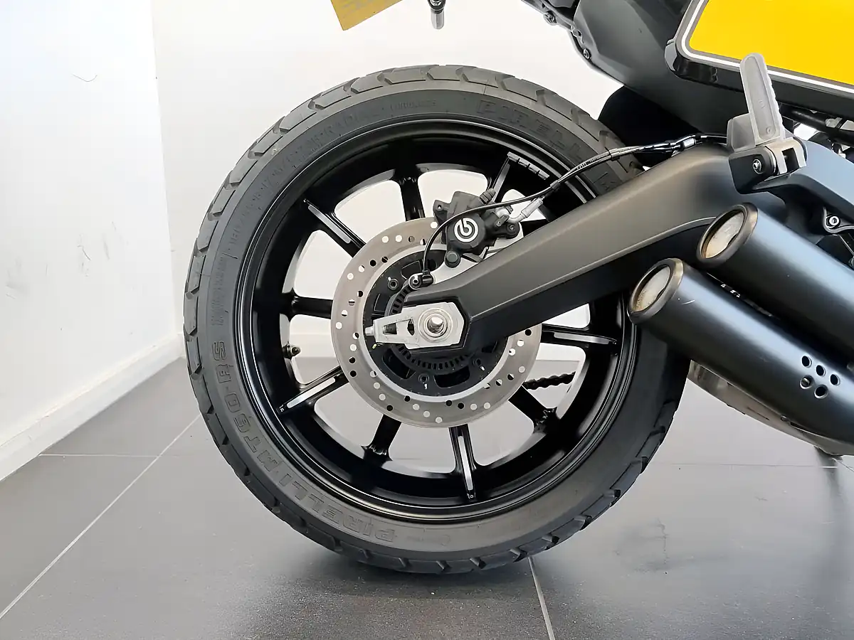 Used 2018 Ducati Scrambler Full Throttle Black and Yellow - Interior and Exterior details 5