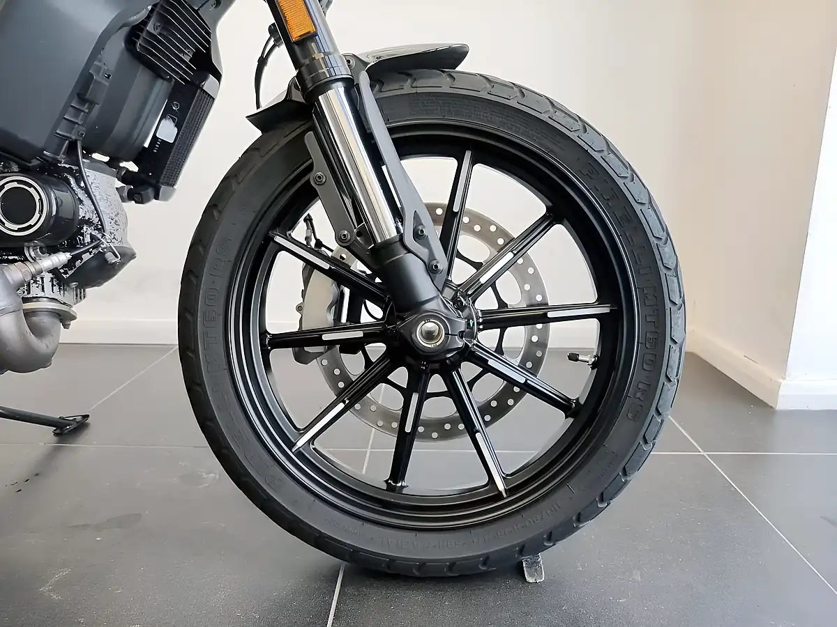 Used 2018 Ducati Scrambler Full Throttle Black and Yellow - Interior and Exterior details 7