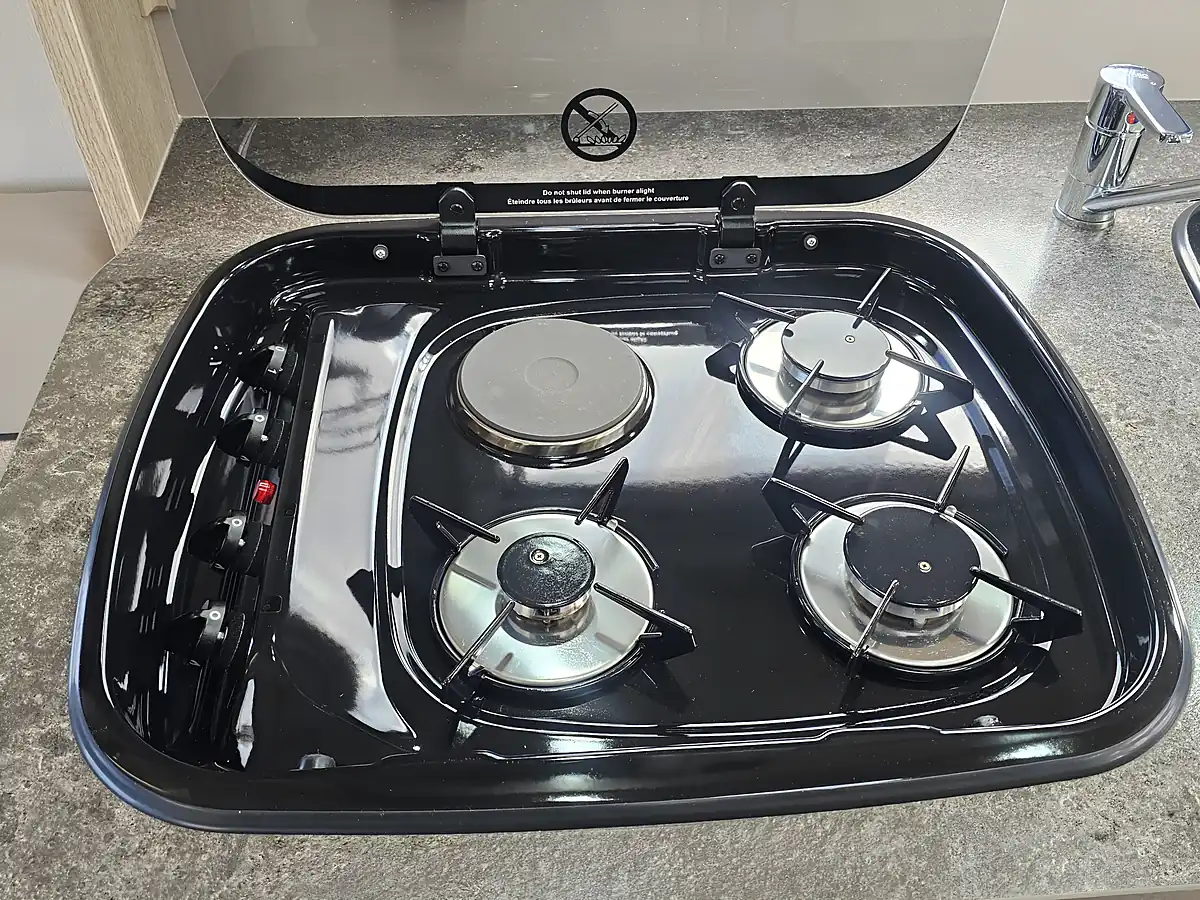 Used 2018 Elddis Platinum Edition Ii 195 Nero Metallic Black - Interior and Exterior details 13