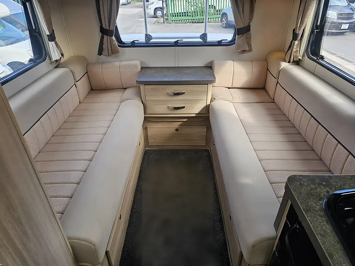 Used 2018 Elddis Platinum Edition Ii 195 Nero Metallic Black - Interior and Exterior details 17