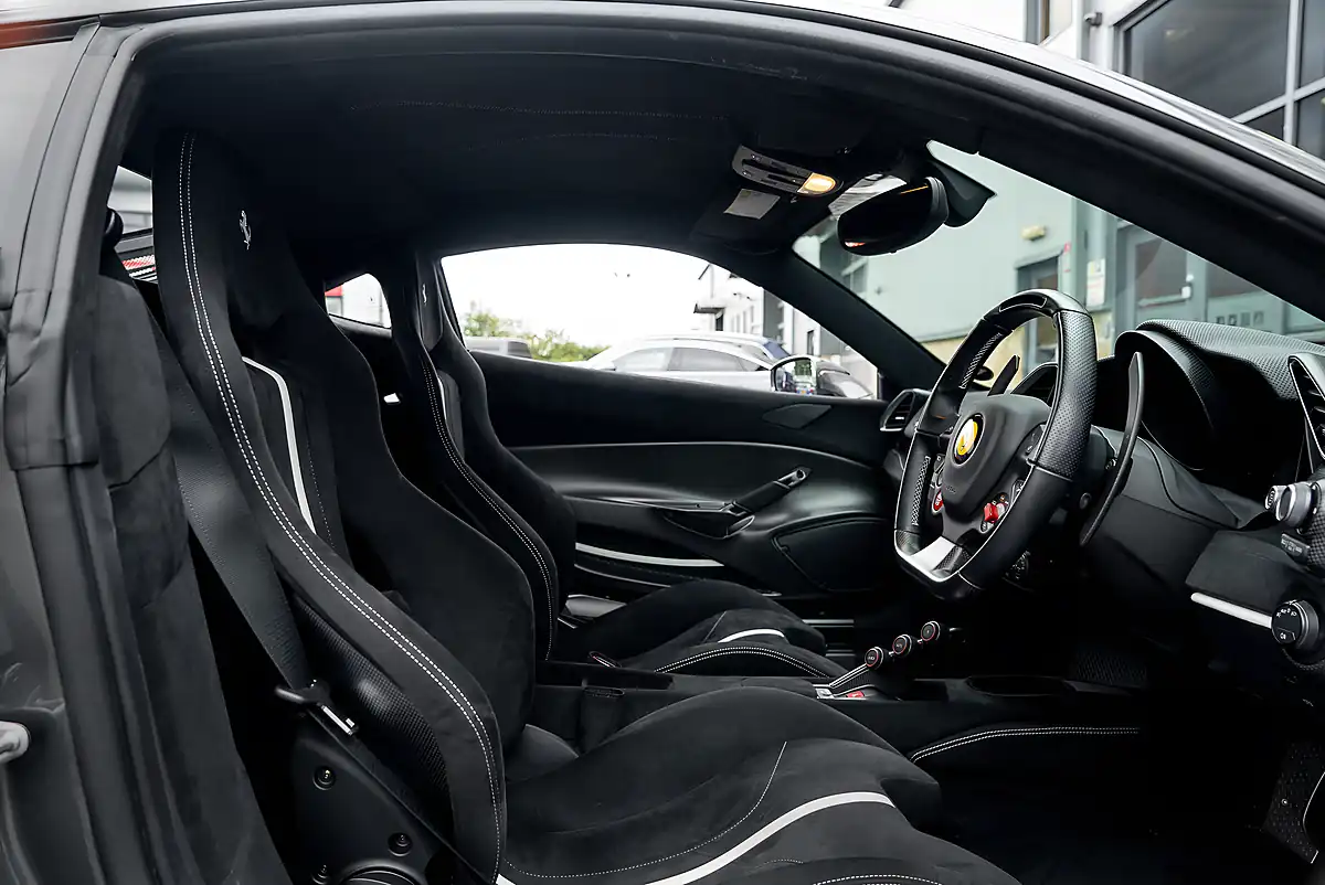 Used 2018 Ferrari 488 Pista Grigio Silverstone - Interior and Exterior details 12