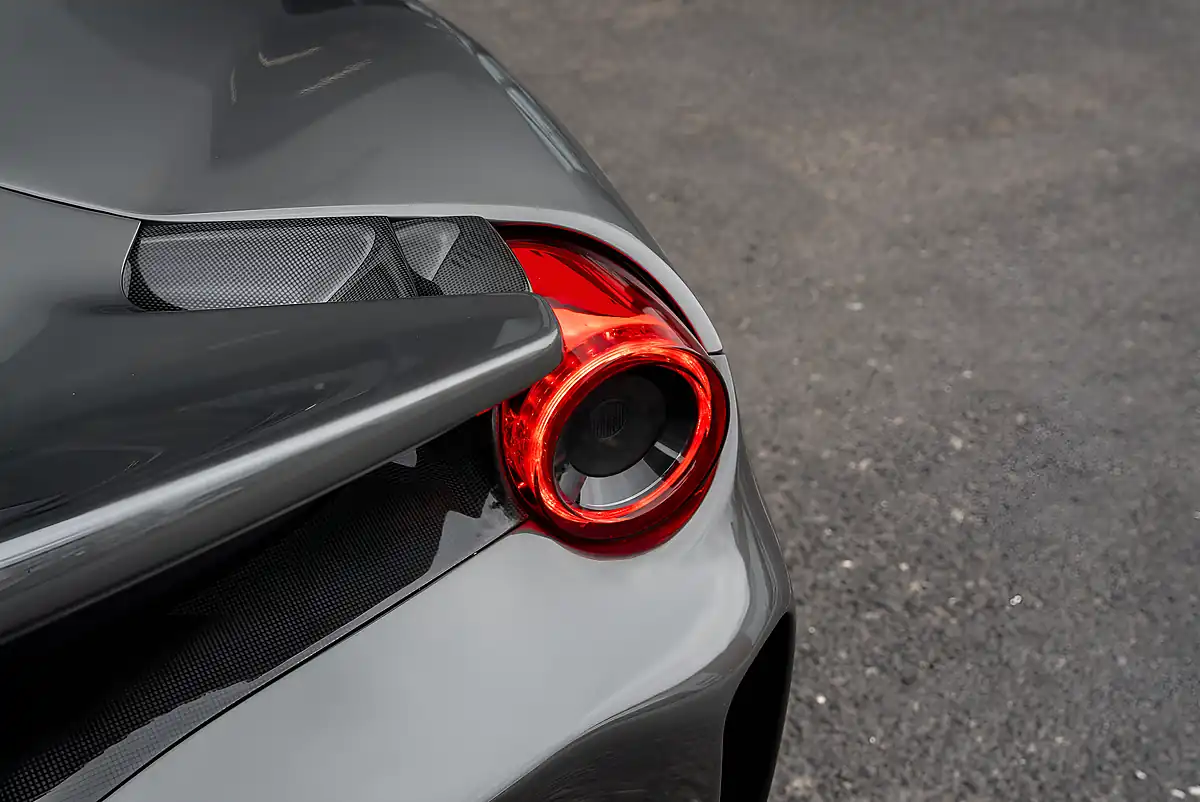 Used 2018 Ferrari 488 Pista Grigio Silverstone - Interior and Exterior details 15