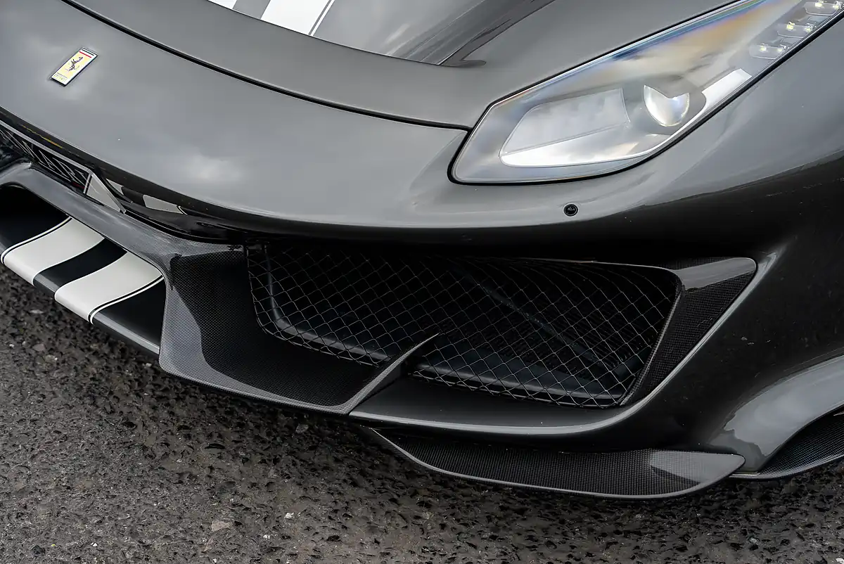 Used 2018 Ferrari 488 Pista Grigio Silverstone - Interior and Exterior details 17
