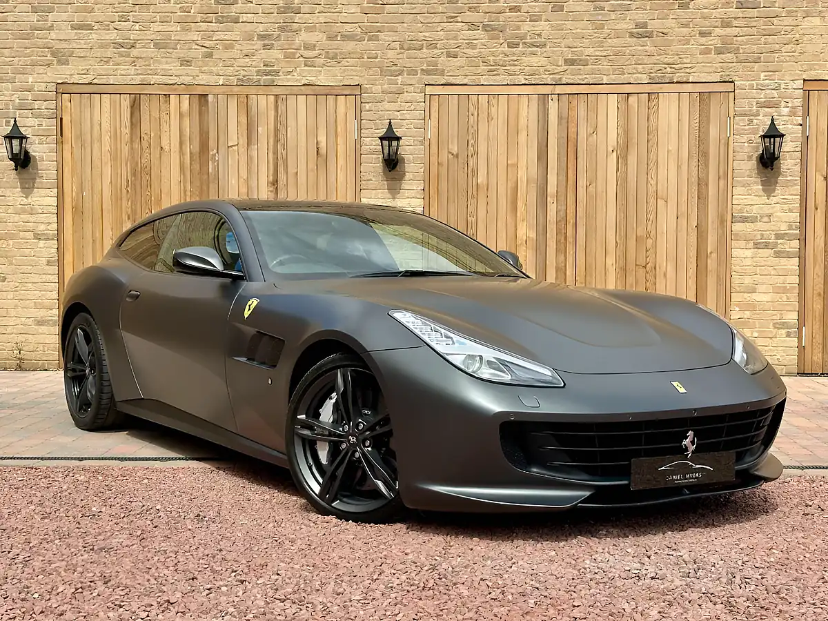 Used 2018 Ferrari GTC4Lusso Grigio Silverstone - Front View
