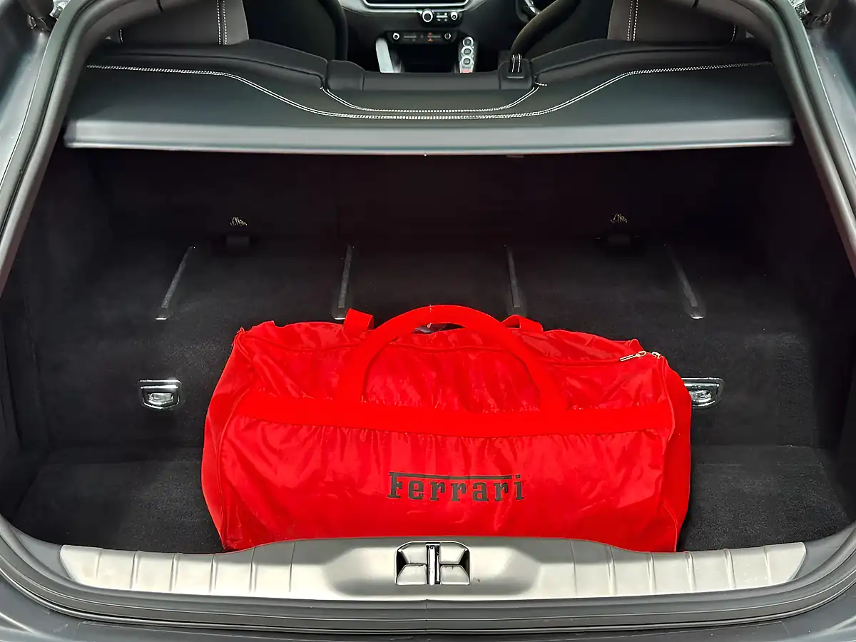 Used 2018 Ferrari GTC4Lusso Grigio Silverstone - Interior and Exterior details 15