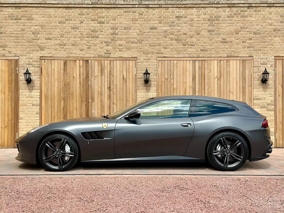 Used 2018 Ferrari GTC4Lusso Grigio Silverstone - Interior and Exterior details 4