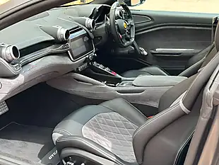 Used 2018 Ferrari GTC4Lusso Grigio Silverstone - Interior and Exterior details 7