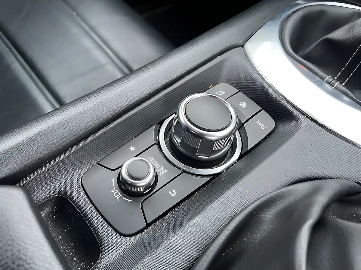 Used 2018 Fiat 124 Spider Lusso Plus Grey - Interior and Exterior details 15
