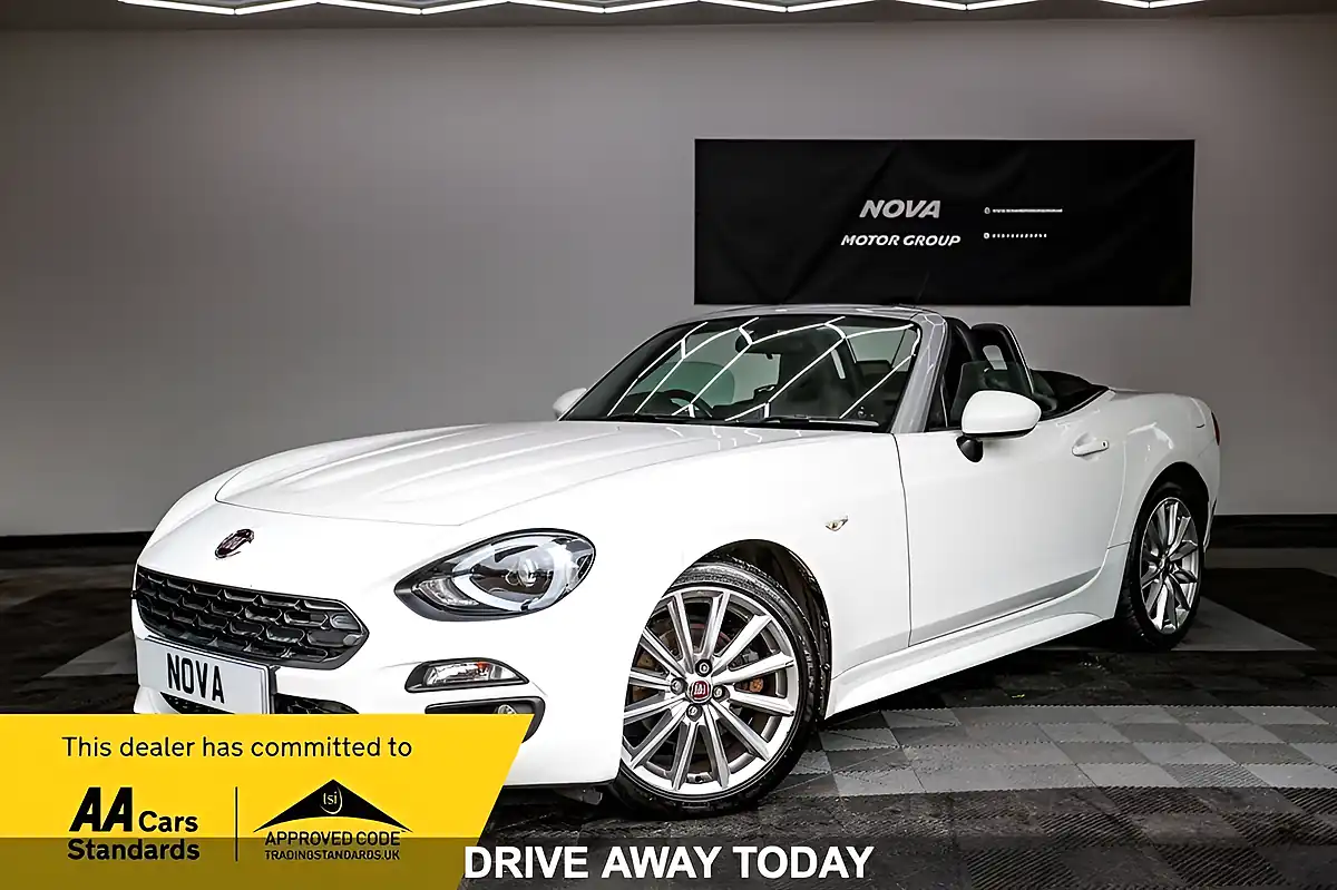 Used 2018 Fiat 124 Spider Lusso Plus White - Front View