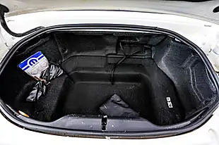 Used 2018 Fiat 124 Spider Lusso Plus White - Interior and Exterior details 10