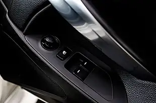 Used 2018 Fiat 124 Spider Lusso Plus White - Interior and Exterior details 13